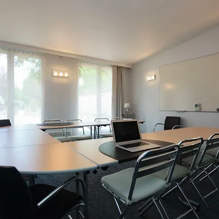 The Originals Boutique, Victoria,