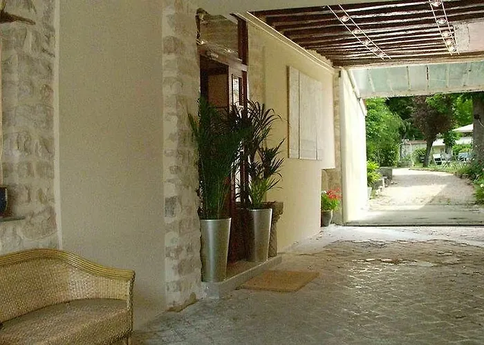 Hotel The Originals Boutique, Victoria, 3*