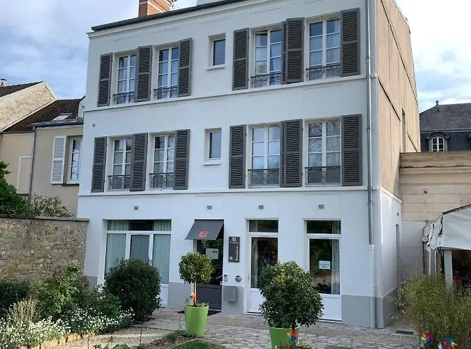 Hotel The Originals Boutique, Victoria, Fontainebleau