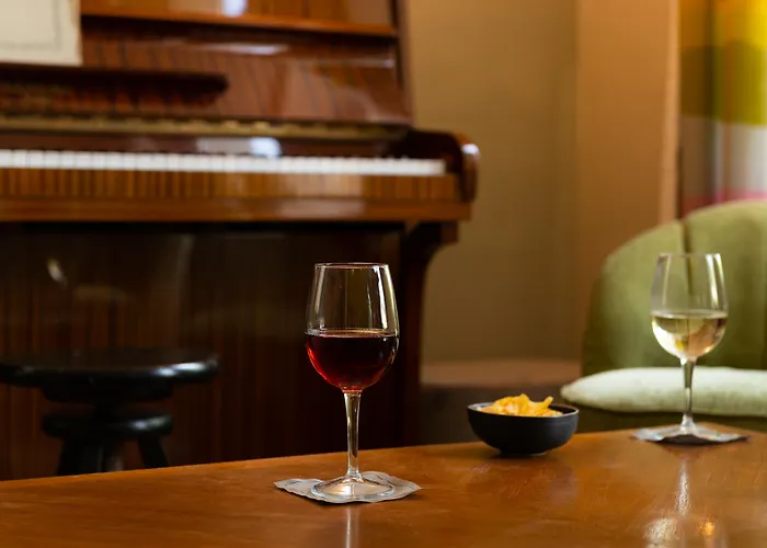 The Originals Boutique, Victoria, Fontainebleau