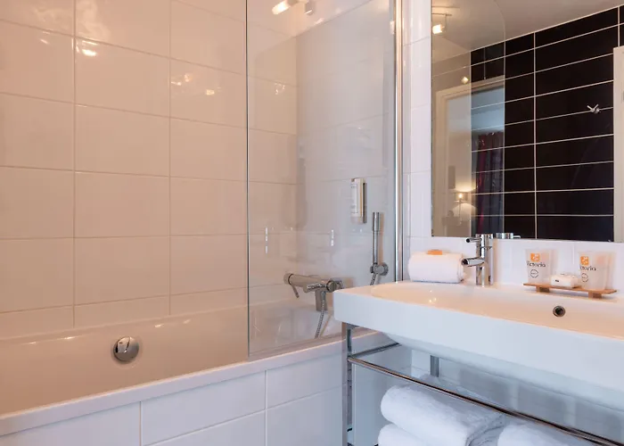 The Originals Boutique, Victoria,