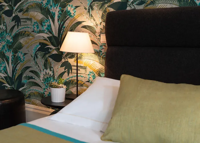 Hotel The Originals Boutique, Victoria,