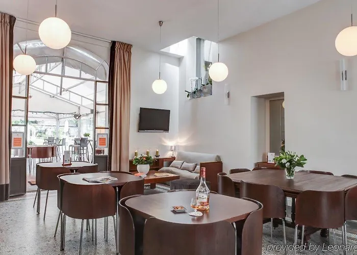 The Originals Boutique, Victoria, 3* Fontainebleau