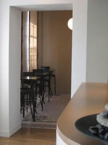 The Originals Boutique, Victoria, 3*